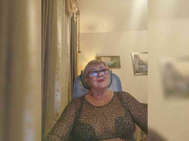 KarinkaSweet webcam