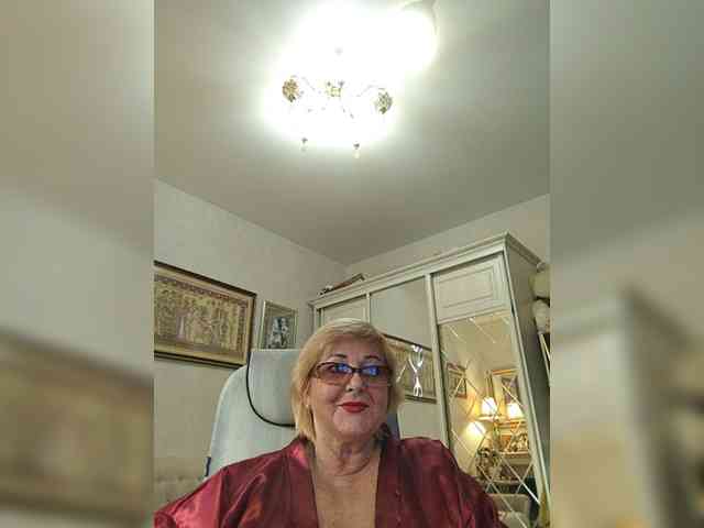KarinkaSweet webcam