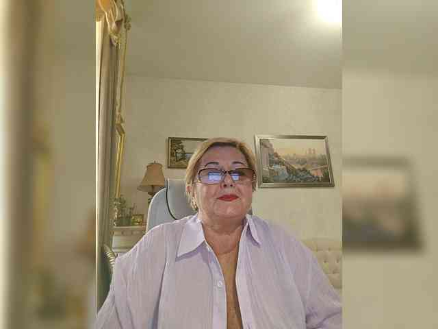 KarinkaSweet webcam