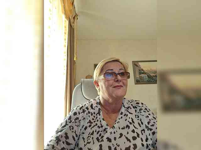 KarinkaSweet webcam