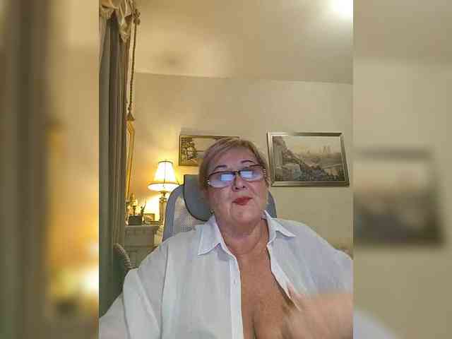 KarinkaSweet webcam