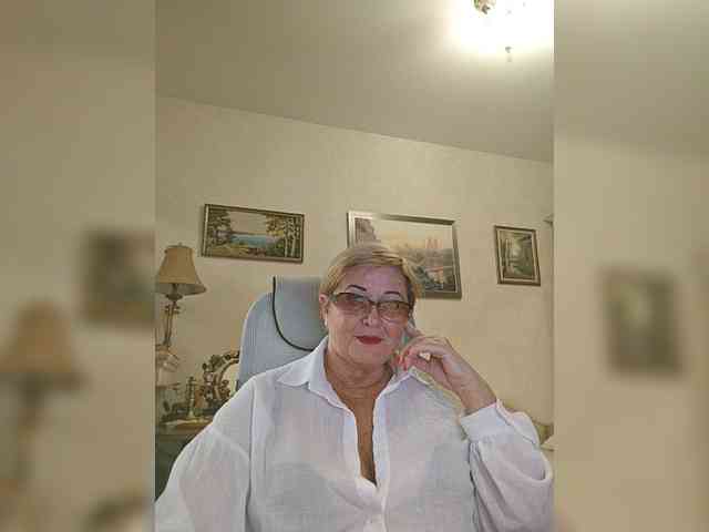 KarinkaSweet webcam