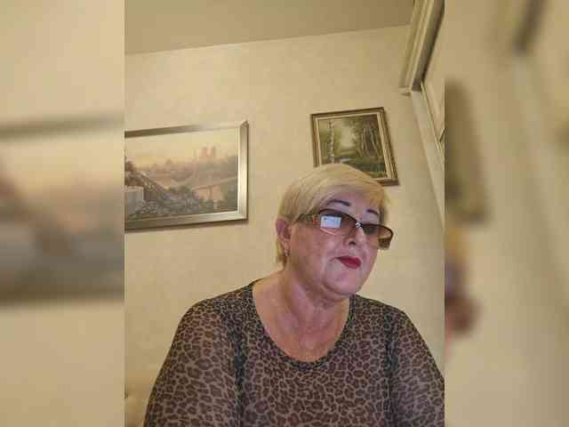 KarinkaSweet webcam
