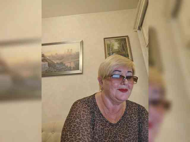 KarinkaSweet webcam
