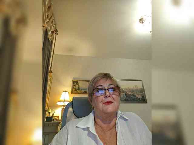 KarinkaSweet webcam