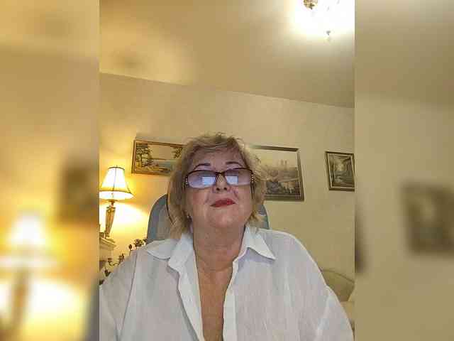 KarinkaSweet webcam