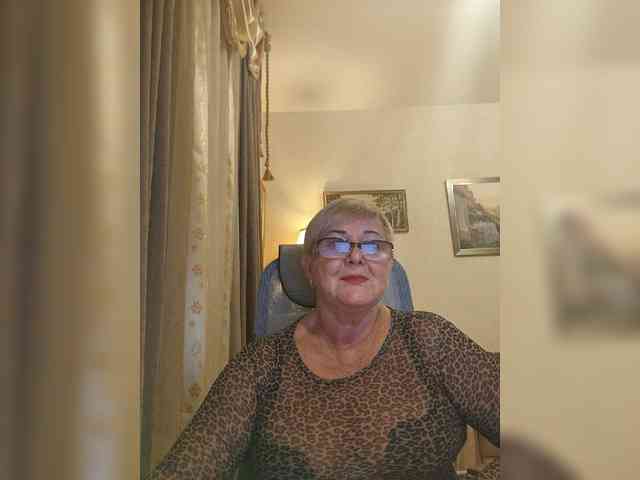 KarinkaSweet webcam
