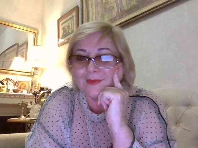 KarinkaSweet webcam
