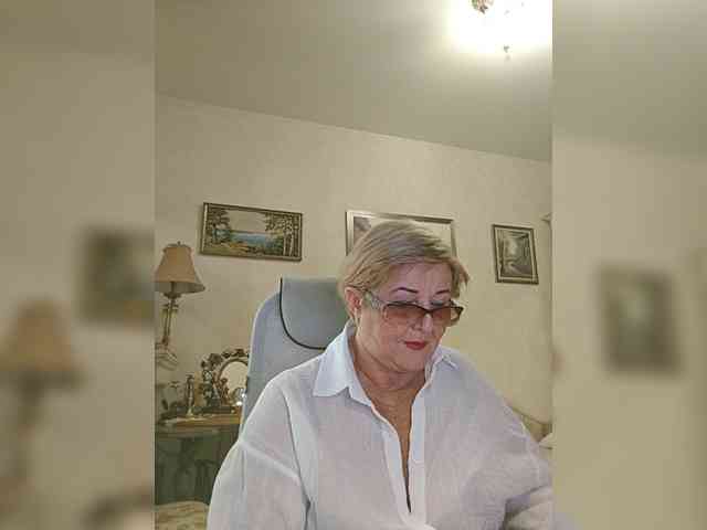 KarinkaSweet webcam