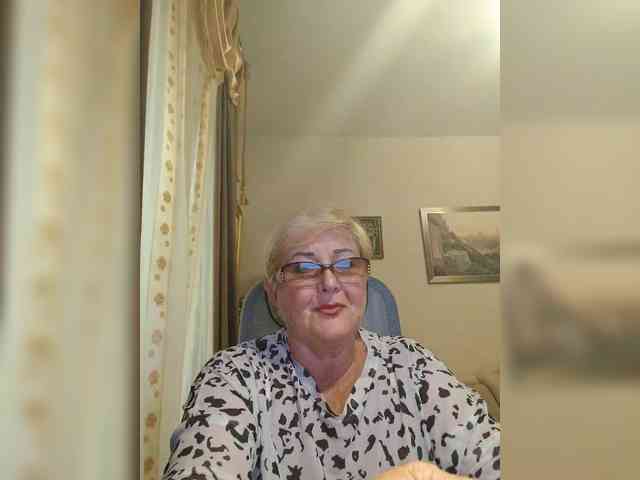 KarinkaSweet webcam