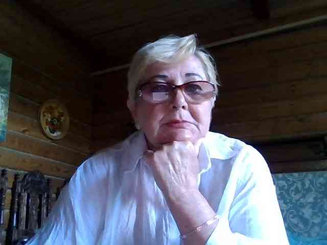 KarinkaSweet webcam