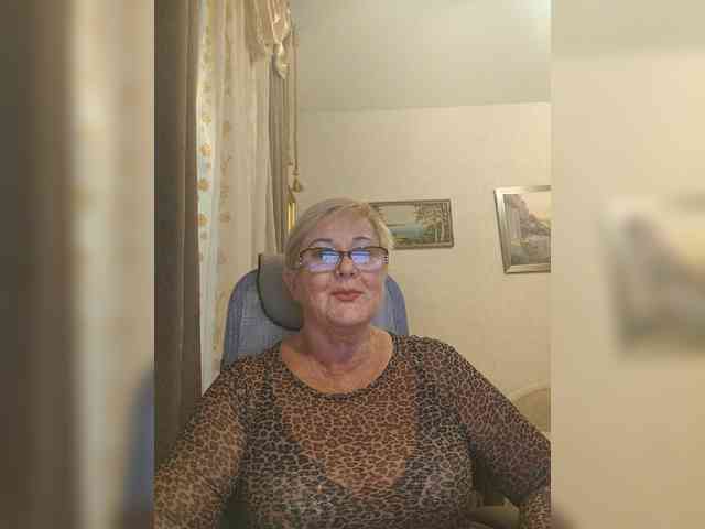 KarinkaSweet webcam