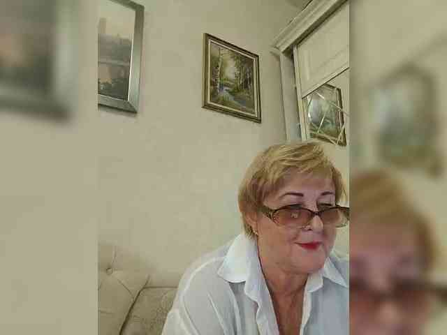 KarinkaSweet webcam