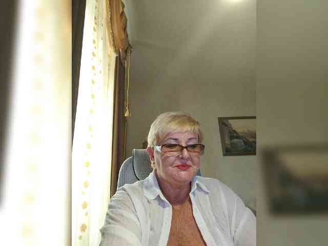 KarinkaSweet webcam