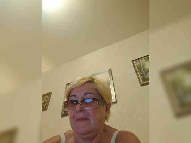KarinkaSweet webcam