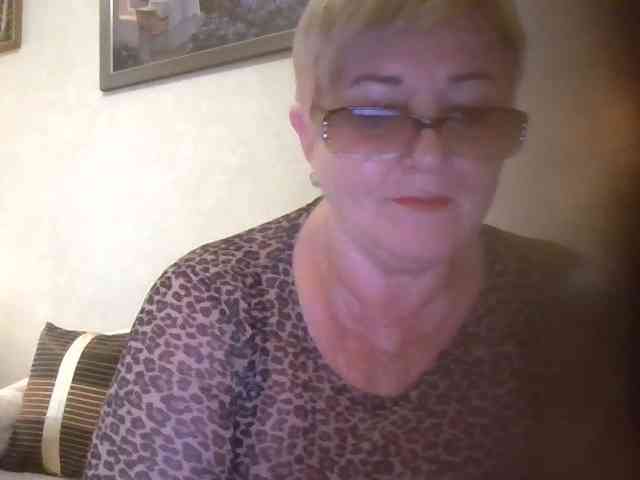 KarinkaSweet webcam