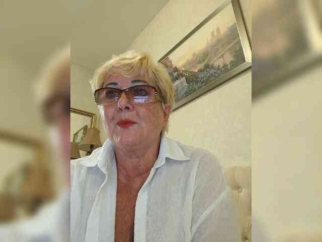 KarinkaSweet webcam
