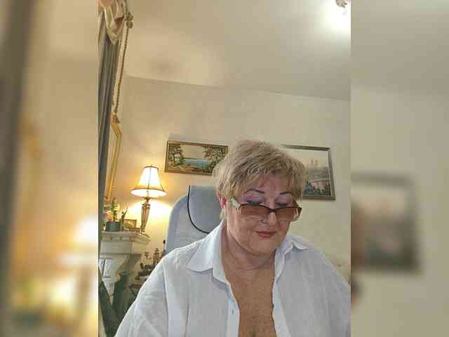 KarinkaSweet webcam