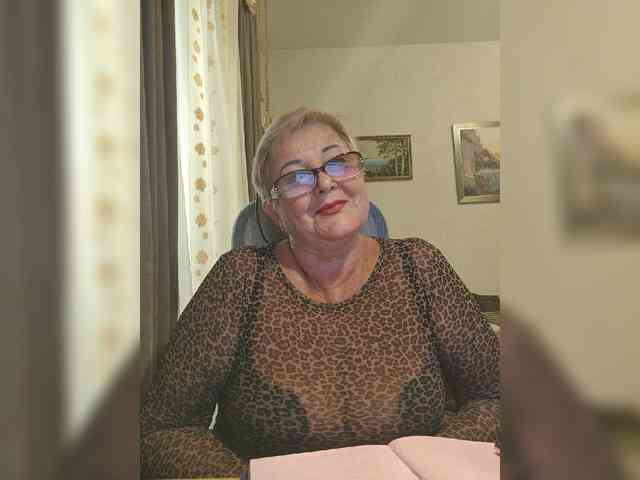 KarinkaSweet webcam