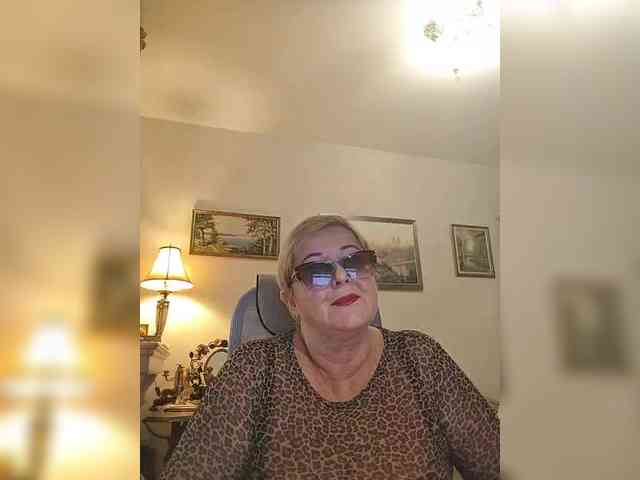 KarinkaSweet webcam
