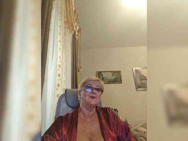 KarinkaSweet webcam