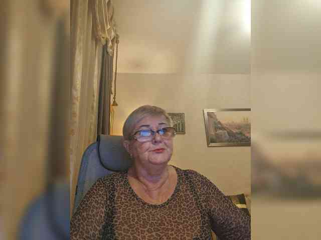 KarinkaSweet webcam