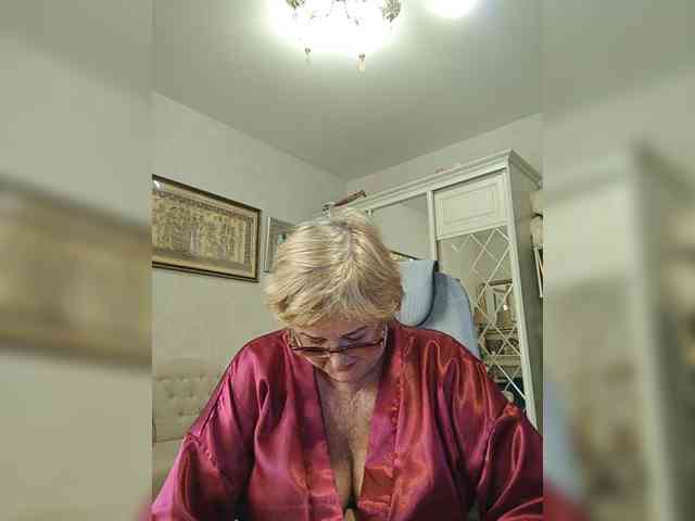 KarinkaSweet webcam