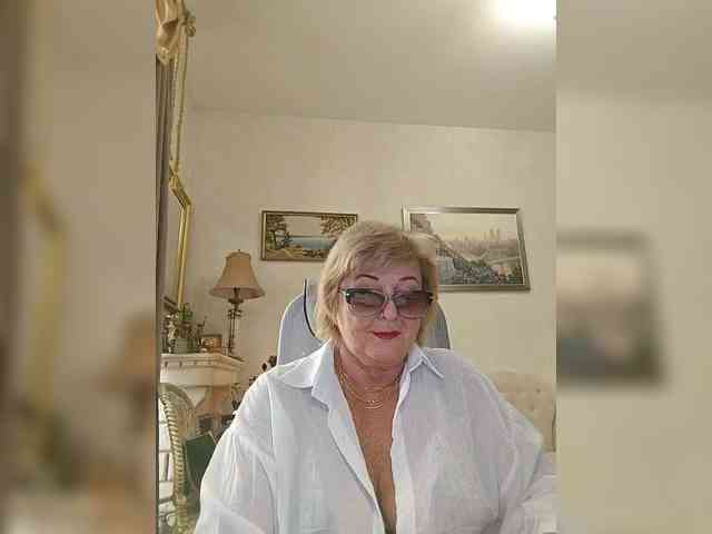 KarinkaSweet webcam