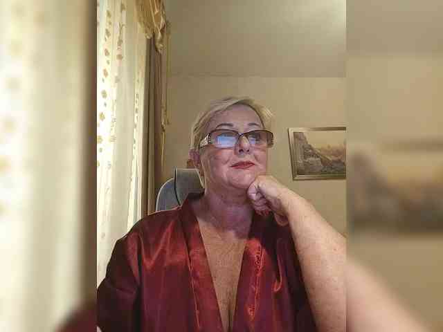 KarinkaSweet webcam