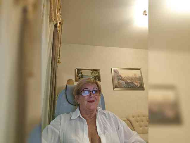 KarinkaSweet webcam