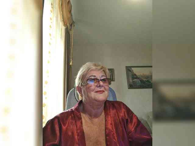 KarinkaSweet webcam