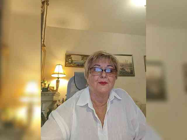 KarinkaSweet webcam