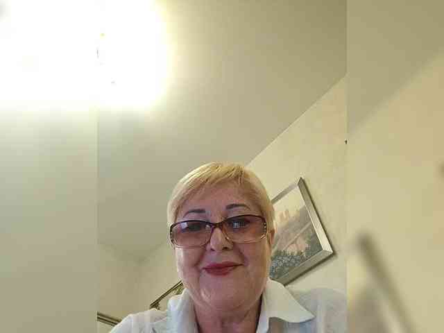 KarinkaSweet webcam