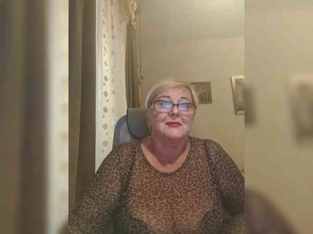 KarinkaSweet webcam