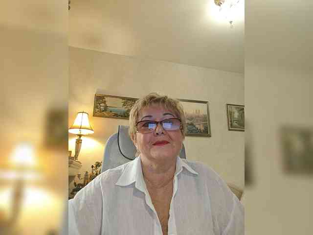 KarinkaSweet webcam