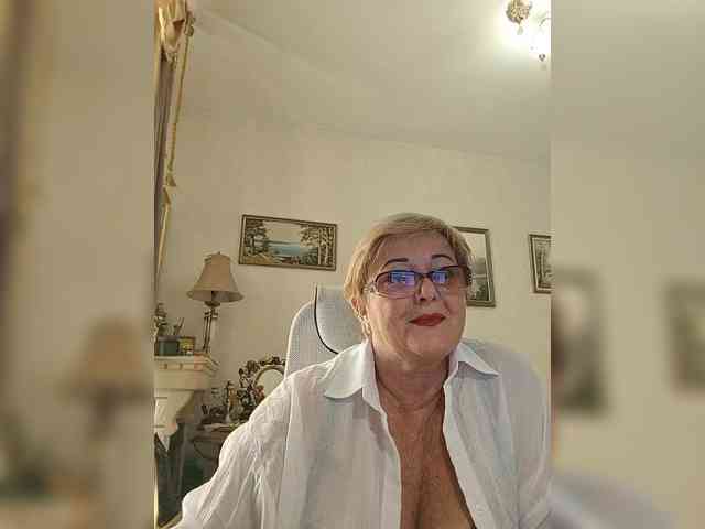 KarinkaSweet webcam