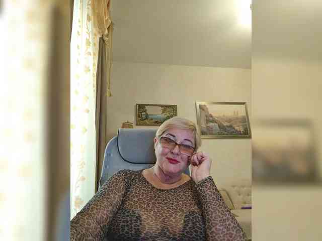 KarinkaSweet webcam