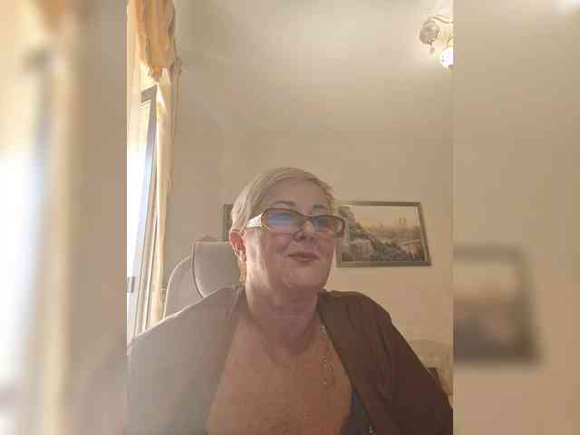 KarinkaSweet webcam