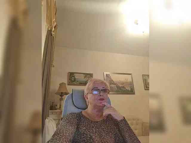 KarinkaSweet webcam