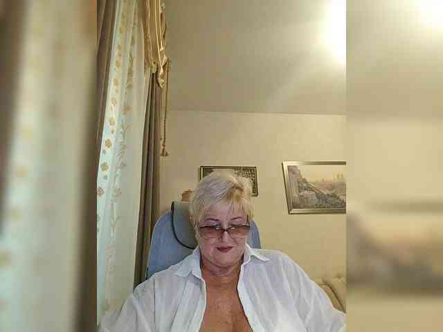KarinkaSweet webcam