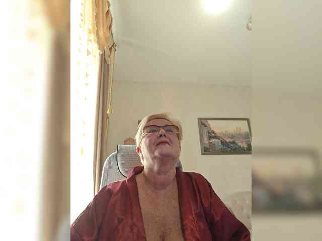 KarinkaSweet webcam