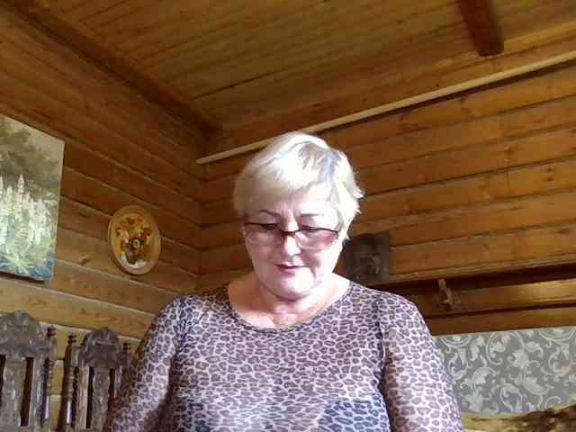 KarinkaSweet live female cam on bongacams