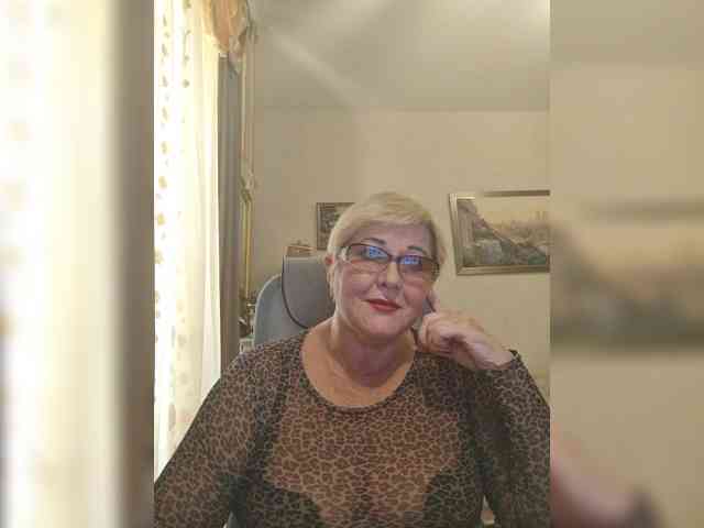 KarinkaSweet webcam