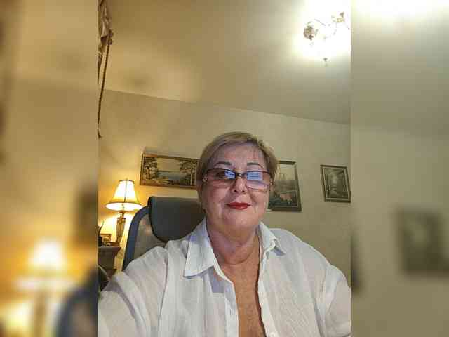 KarinkaSweet webcam