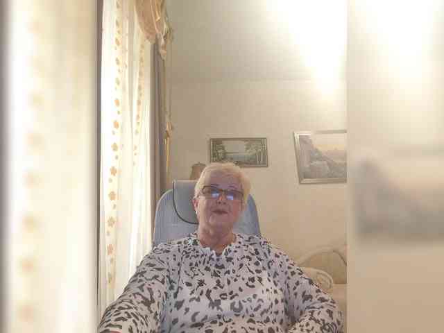 KarinkaSweet webcam