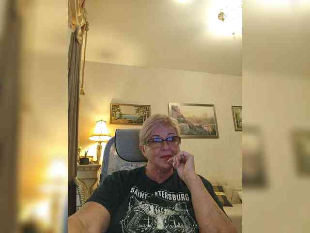 KarinkaSweet webcam