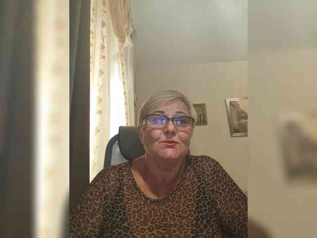 KarinkaSweet webcam