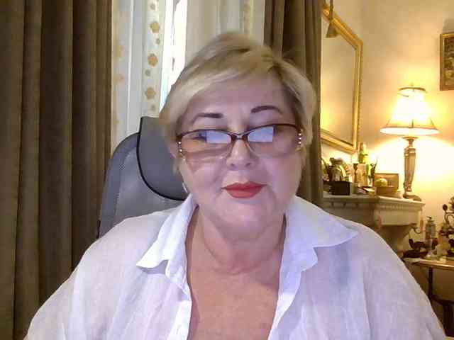KarinkaSweet webcam