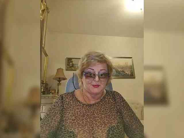 KarinkaSweet webcam