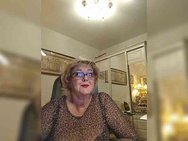 KarinkaSweet webcam